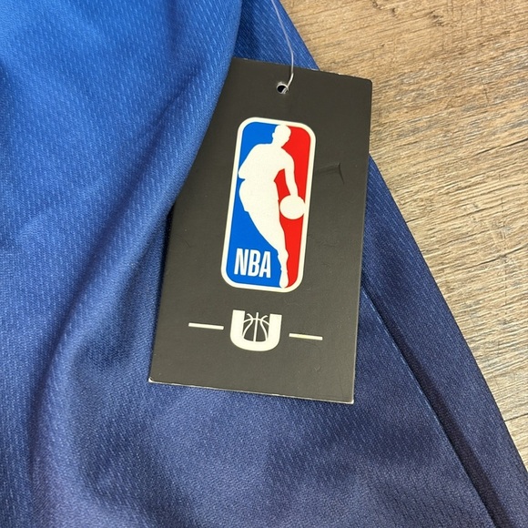 NEW NBA Philadelphia 76ers Short Sleeve Button Down Jersey Size Medium - Picture 3 of 8